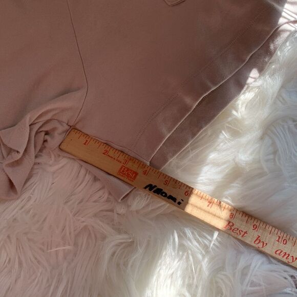 ZENANA size extra large leisure shorts. Cream color with elastic waist. - Picture 6 of 7